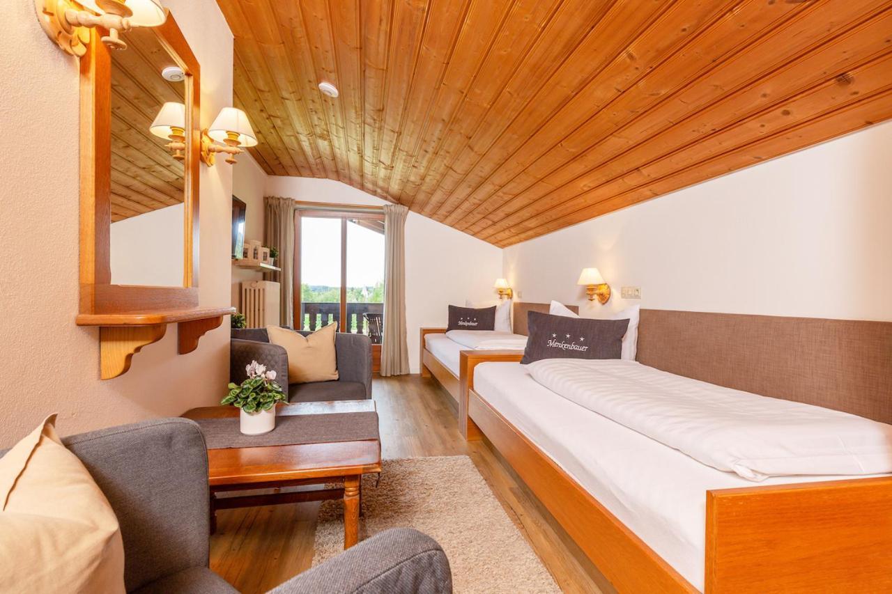 Gaestehaus Menkenbauer Ruhpolding Exteriör bild