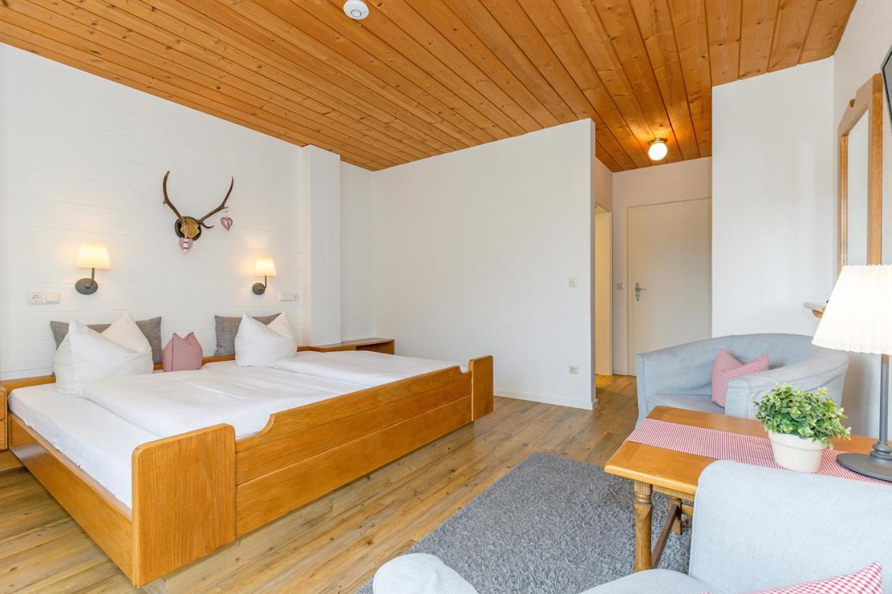 Gaestehaus Menkenbauer Ruhpolding Exteriör bild