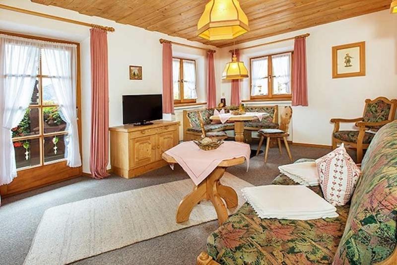 Gaestehaus Menkenbauer Ruhpolding Exteriör bild